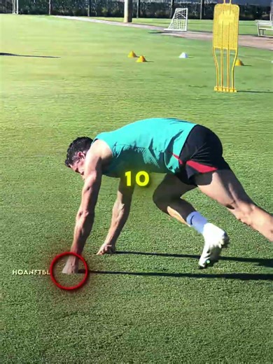 W Ronaldo with this strength 💪👀