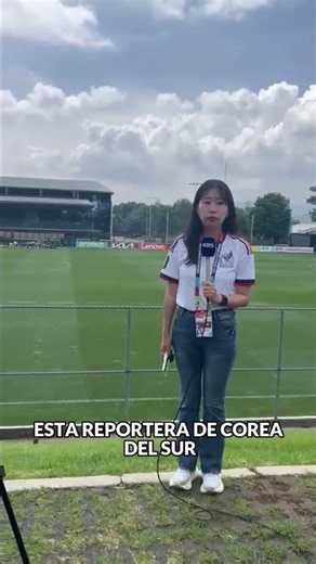 CHARMED BY OUR COUNTRY! Korean press wears Mexico national team jersey