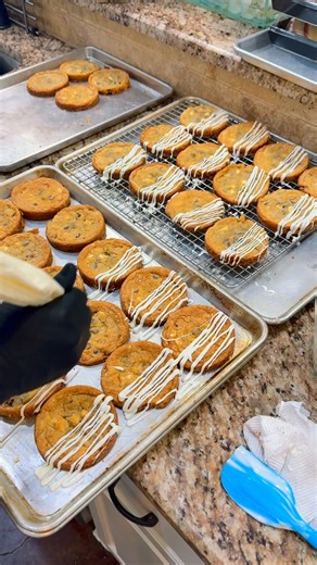The reaction you should have to cookies that look this good…. 😌 #cookies #chocolatechipcookie | Jeromie T. Jones
