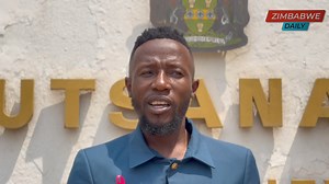 HARARE- Ward 27 Glen Norah Cllr Womberaiishe Nhende on Friday donated blankets, sheets, plates and cups to Rutsanana Poly Clinic maternity wing, a council clinic in his ward. He had this to say👇👇 🎥-Chelsea Mashayamombe #zimDaily | ZimDaily