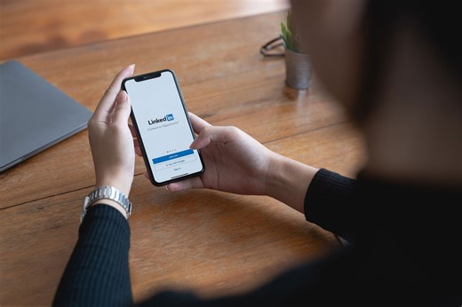 With This LinkedIn Algorithm Change, Your Best Posts Could Reach New Readers for Months