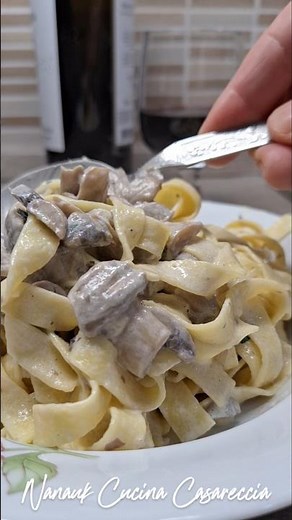Tagliatelle ai funghi con panna #recipe #food #pasta