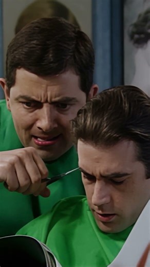 Bean is Pretending to Cut Hair #classicmrbean #britishcomedy #classicbean #shorts