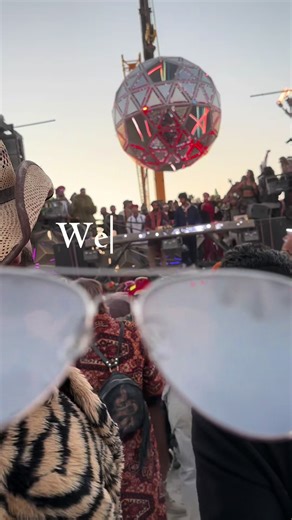 Random rave fact: diffraction glasses don’t add effects — they reveal how light already exists. Those rainbow patterns you see are always there, but your eyes can’t normally separate them. At a rave, you’re basically watching raw physics dance to the beat. #randomravefact #diffractionglasses #raveculture #lightmagic #festivalvibes