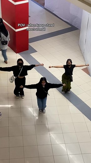 TMI we're also introvert 🫠 #fyp #rollingchallenge #bravegirls #fypシ゚viral #publicdancechallenge #bravegirlsrolling #xyzbca @Bravegirls_official