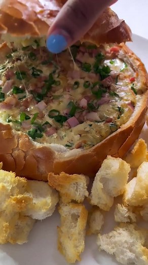 Easy Cheesy Spinach and Bacon Cob Loaf Recipe