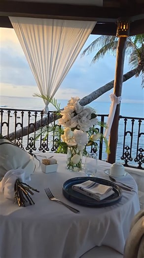 WyndhamAlltra Playa Del Carmen on Instagram: "A new day rises, beautifully set for a special moment. 🌅✨ . Un nuevo día comienza, vestido para un momento especial. 🌅✨ . #WyndhamAlltraPlayaDelCarmen #SpecialMoments #SunriseMagic Book now/ Reserva: https://alltrawyndhamrivieramaya.com/"