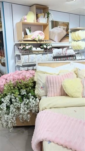 Give your home a seasonal makeover with our spring decor 💐 Available on Click & Collect here: https://bit.ly/4sezwLT 🛍️ | Primark