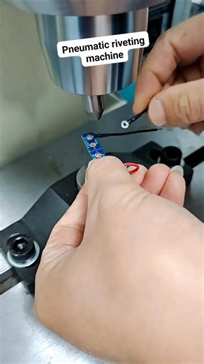 Pneumatic riveting machine, solid rivet and hollow rivet riveting equipment #pneumaticrivetingmachine #hardwareaccessories #electronicproducts #electricalaccessories #rivetingequipment | Laptop Repair Secrets