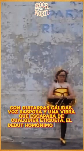 🌻 22 de septiembre de 1992: Blind Melon lanza su primer disco. Con guitarras cálidas, voz rasposa y una vibra que escapaba de cualquier etiqueta, el debut homónimo de Blind Melon llegó como un soplo de aire fresco en plena era grunge. Shannon Hoon cantaba con el alma, y “No Rain” se volvió himno para los que buscaban luz en días nublados. El álbum mezclaba psicodelia, folk, rock alternativo y una sensibilidad que lo hizo eterno. #BlindMelon #NoRain #ShannonHoon #RockAlternativo #rockalnorte | R
