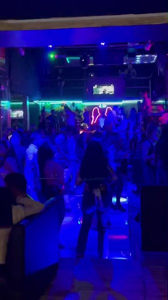 Videos de Discoteca Selfie Club Disco (@selfieclubdisco) con “sonido original - Discoteca Selfie Club Disco”