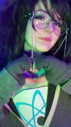 Watchiing danganronpa guy2 ii under2tand the hype now #cosplay #homestuck #homestuckcosplay #jadeharley #jadeharleycosplay