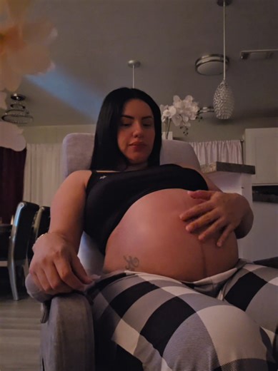 Embracing Pregnancy: Moments of Connection