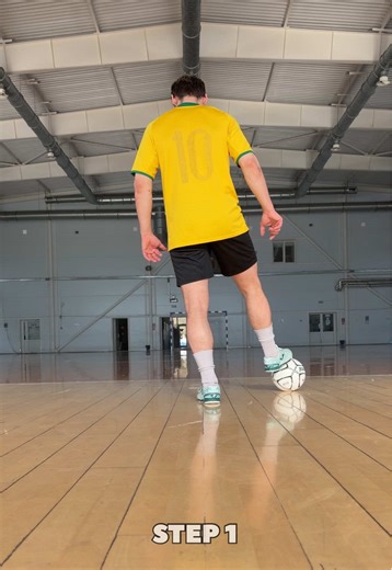 🔥 EFFECTIVE SKILL TUTORIAL ⚽️ #futsal #skills #tutorial #football #dribble @marcelotwelve