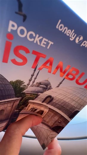 “Istanbul, per la prima volta.✨” Non è stato un semplice viaggio. È stata un’esperienza piena, intensa, vissuta con il cuore aperto. Per me era la prima volta in questa città magica, sospesa tra due mondi, e il Reel che ho voluto creare non è una guida, né l’elenco dei luoghi che ho visto. È un frammento di emozione. Un tentativo di restituire le sensazioni che Istanbul mi ha regalato. Grazie a tutti i meravigliosi compagni di viaggio che hanno condiviso con me questa avventura: le chiacchiere, 