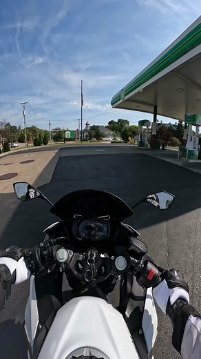 Motorcycle Fueling Guide: Tips & Tricks
