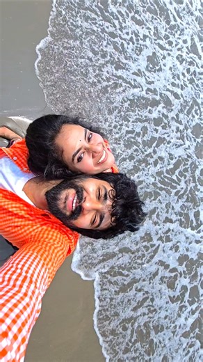 Just this moment 🌊 #stressrelief #life #trending #couple #beach #summer #fun #viral #hubywfy #love