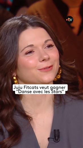 💃 "Quand on est sportif, on a du mal à ne pas se fixer d'objectifs" Juju Fitcats n'est pas là pour faire de la figuration dans Danse avec les stars ! Déjà gagnante des Traîtres sur M6, elle compte bien ramener un nouveau trophée 🏆✨ | Quelle Époque