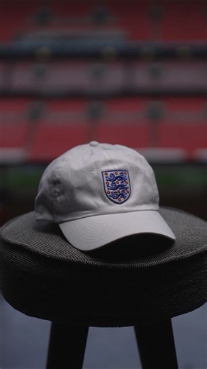 🧢 | England football team