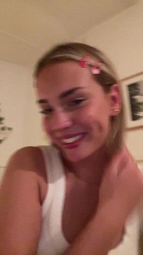 leilanibananni (@leilanibananni)’s videos with original sound - FROG