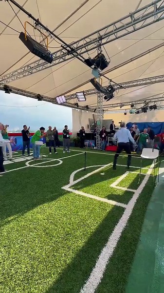 ¡Todavía trae el ‘Tuca’ Ferretti! 🔥 Sacó la magia en el Fut-tenis haciendo dupla con Jared Borgetti 🔝