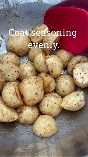 Easiest Air Fryer Roasted Baby Potatoes Recipe ⬇️recipe below