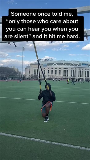 TRX training. Jumping lunges #outdoorworkouts #jumpinglunges #yankeestadium #fypシ゚viral #naijatiktok #viral #trending