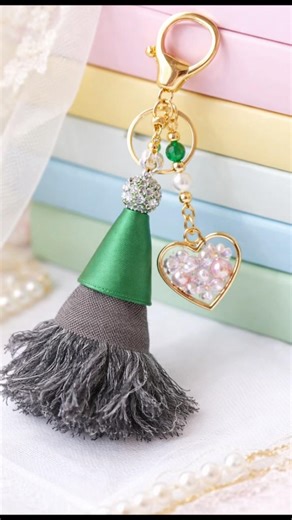 Kreasi kain perca, key chain bag 🪡 #diykeychain #latkandesign #sewing #handmade #bag #fashion