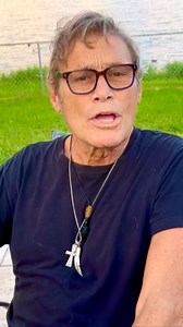 Hey, if you’re in the area of Whiting, New Jersey this weekend, come on down to chill out expo, and grab a selfie with me or with some other stars, or pick up a nice photo from one of my movies that I will sign personally… hope to see you then! | Steven Bauer