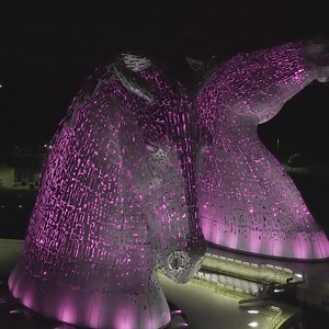 142K views · 5.6K reactions | The Kelpies in Falkirk at night is an impressive sight to behold  #falkirk #visitfalkirk #kelpies #thekelpies #scotland #scottish #visitscotland | Scotdrone | Facebook