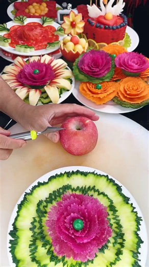 1.7M views · 10K reactions | Creative fruit carving art  #fruitplate #fruitcarving #carvingart #fruitartist #fruitart #knifeskills #decoration #fruitsalad | Neha Art's | Facebook