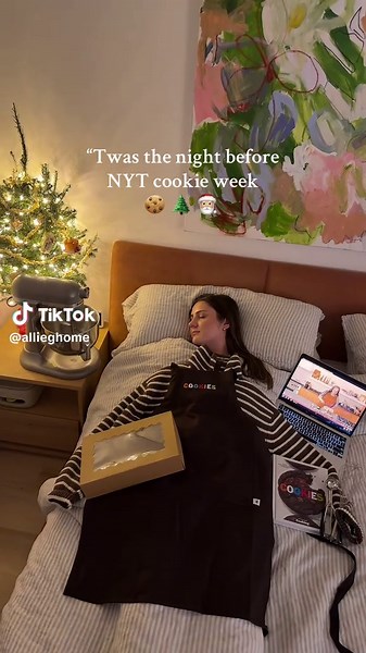 happy @NYT Cooking cookie week eve to those who celebrate #nytcookieweek #christmascookies #cookieboxes #giftedbynyt