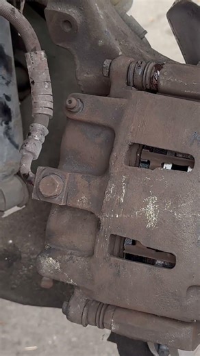 1995-2001 Ford Explorer Front Brake Pads and Rotors Replacement ‪@ElmoMotorWorks‬