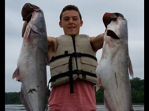 Trotlining and Jugging for Catfish -- Missouri River Fishing