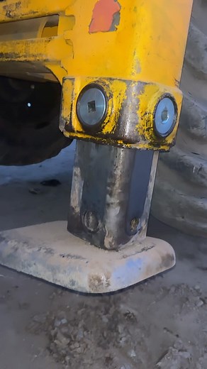 84K views · 35 reactions | Jcb stabiliser pad fitting . For Still work. #jcb #jcbparts #cx #cummins #liebherr #jcbmachines #excavator #heavymachinery #newholland #perkins #spareparts #engineparts #cnh #cnhindustrial #stoparts #turkey #exporter #caseparts #genuineparts #atlascopco #sandvik #spares #cnhparts #macpe #deutz #caterpillar #jcbagriculture #case #backhoeloader #cat. @bhatengineeringworks | BHAT Engineering Works. | Facebook