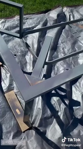 How to spraypsint metal patio furniture! #diy#spraypaint#tiktokpartner #learnontiktok #homedecor
