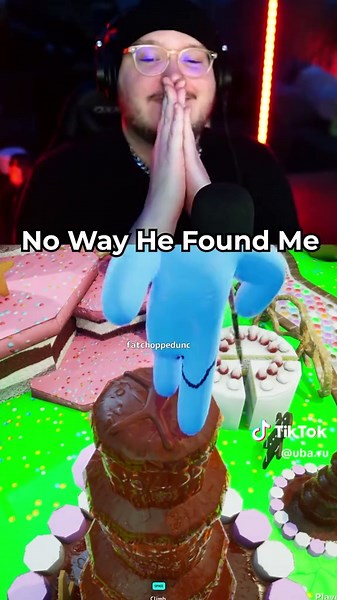 There's no way he found me 😭 #gaming #gamer #mecchachameleon #prophunt #ubaru