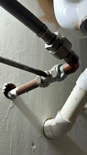 3.8K views · 19 reactions | How to fix a leaking isolation valve and tap! #howto #diy #foryou #shorts #subscribe #toolstour | plumber video | Facebook