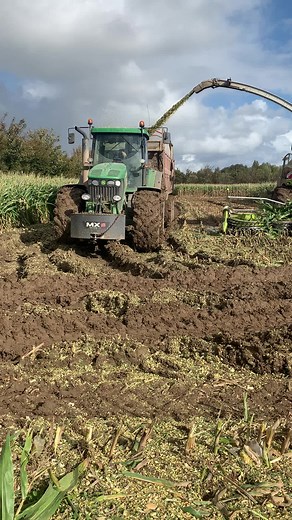 #agriculture #johndeere #humide #claas #tracteur