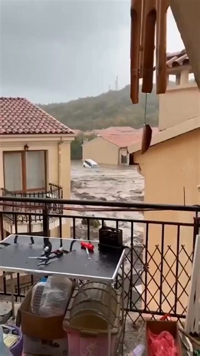 735K views · 8.8K reactions | Catastrophic flooding  in #Elenite, Bulgaria. The situation is critical and dozens of people are missing. | Meteored | Facebook