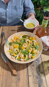 🍤 PRAWN AND AVOCADO SALAD 🥑 Looking for a refreshing and healthy recipe? You will love this dish 👉🏼 easy to prepare, tasty and perfect for summer days! Recipe here ➡️ https://bit.ly/prawn-avocado-salad Where can I find STAR products? https://starfinefoods.com/store-locator/ | STAR Fine Foods