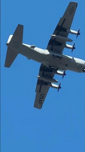 INSANE C-130 Hercules Air Show From The Perfect Viewing Spot!