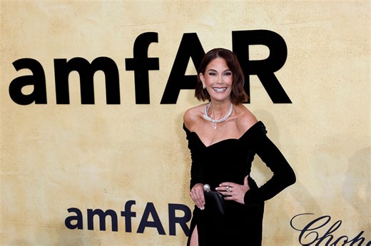 Teri Hatcher Calls Out Celebrities Who "Lie" About Plastic Surgery