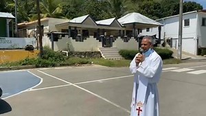 130K views · 2.7K shares | Padre Chelo-Jesús Sacramentado y El Rosario. | Sagrado Corazón de María | Facebook