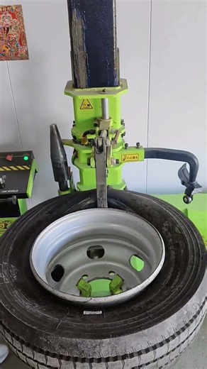 #automotiveequipment #trucktyrechanger