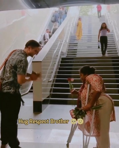 89K views · 8.7K reactions | محبت احساس سان پوري دنيا خريد ڪري سگھجي ٿي ، احساس رحمدلي رکڻ ئي انسان کي انسان بڻائي ٿي....!! | Azeem production | Facebook