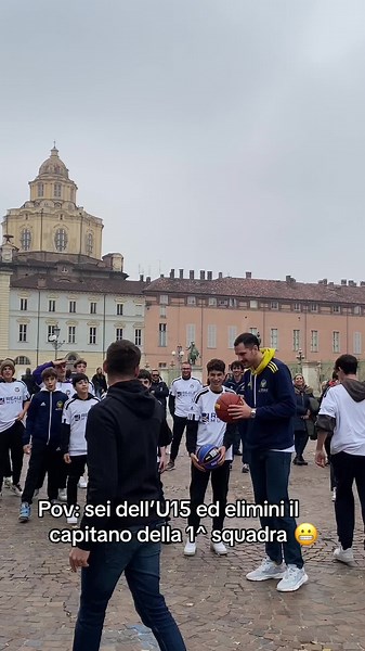 Il gioco KO o Fulmine: La sfida del basket