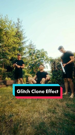 Here's how you can do this Glitch Clone Effect inside of CapCut📱 #tutorial #cccreator #cloneeffect