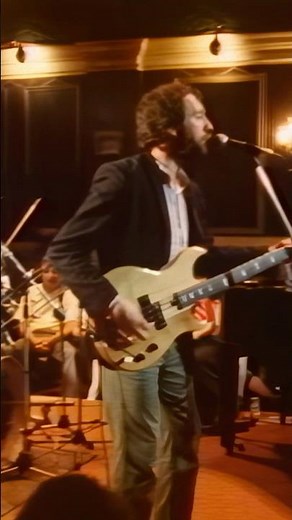 Chas & Dave play “Rabbit” live in 1982!