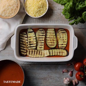 13K views · 93 reactions | This iconic Italian dish is the perfect way to kick off National Vegetarian Week! Make our Classic Aubergine Parmigiana  https://bit.ly/38m9Wyq | Tastemade UK | Facebook